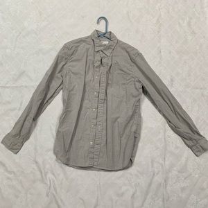 Men’s gray button down